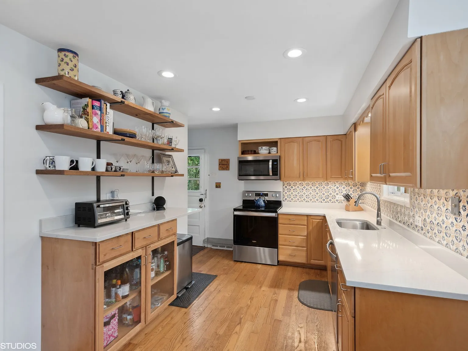 4 bed, $10,500 — Photo 4