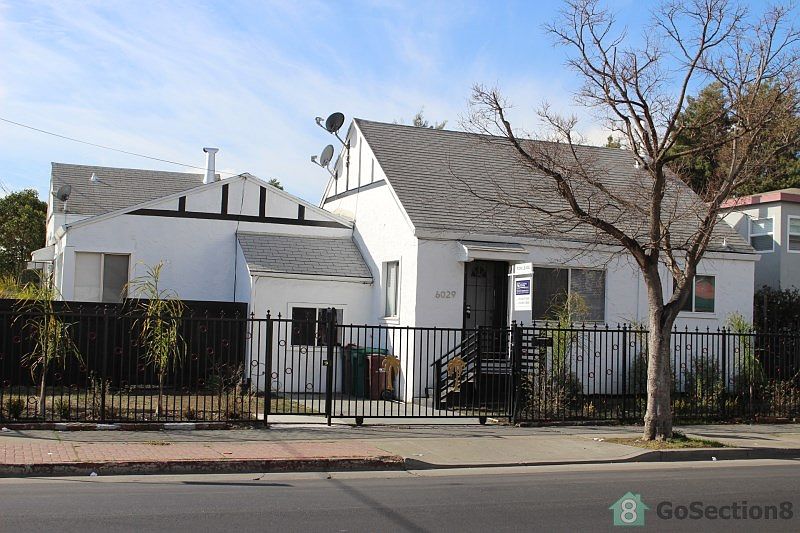1st image of 3235 61st Ave