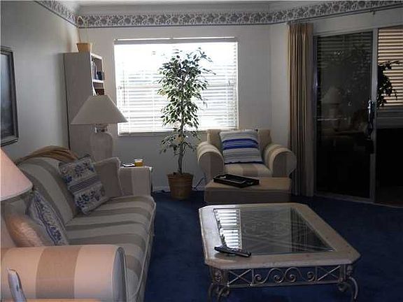 4th image of 900 SW 128th Ave APT 311D