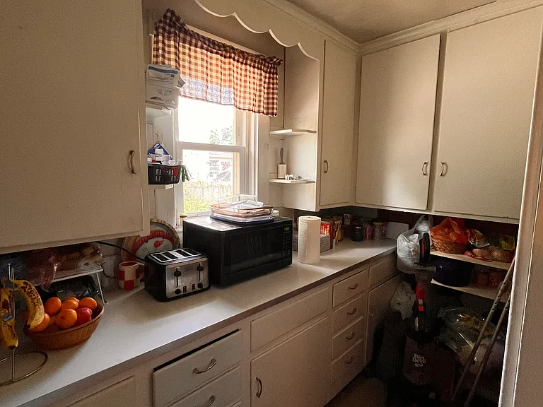108-112 N Main St #108 — Photo 4