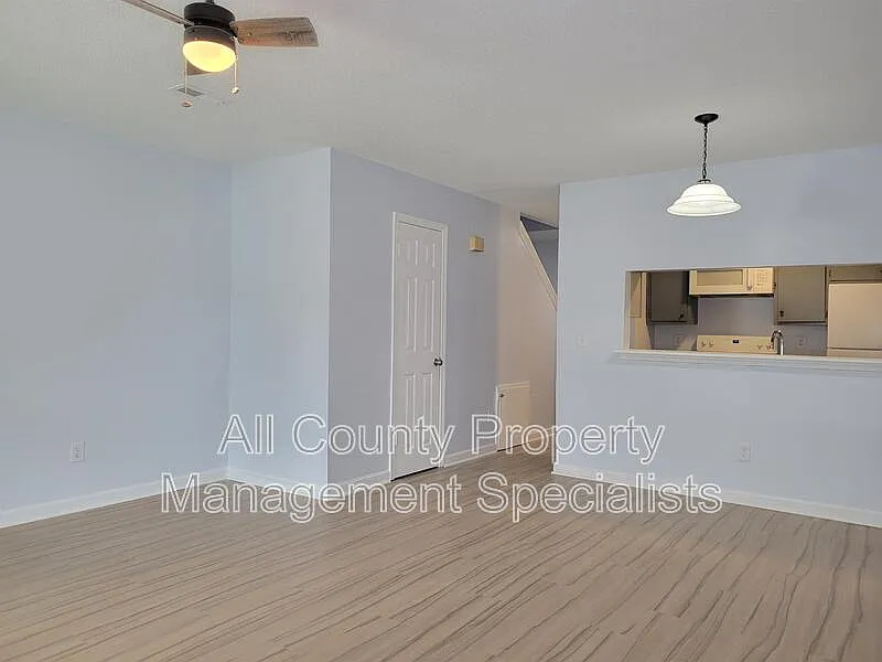 Building Photo - 1307 Cactus Ave #6-B