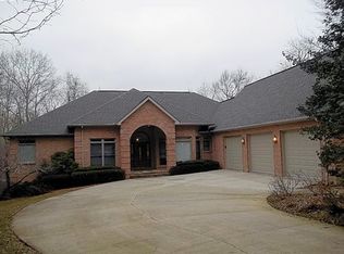 41 Lake Point Ct, Crossville, TN 38555