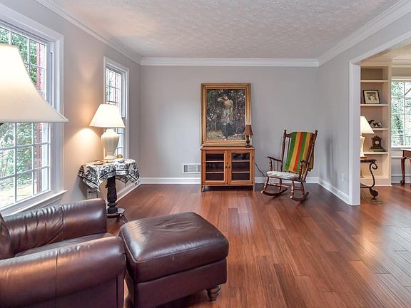 4th image of 1555 Princeton West Trl
