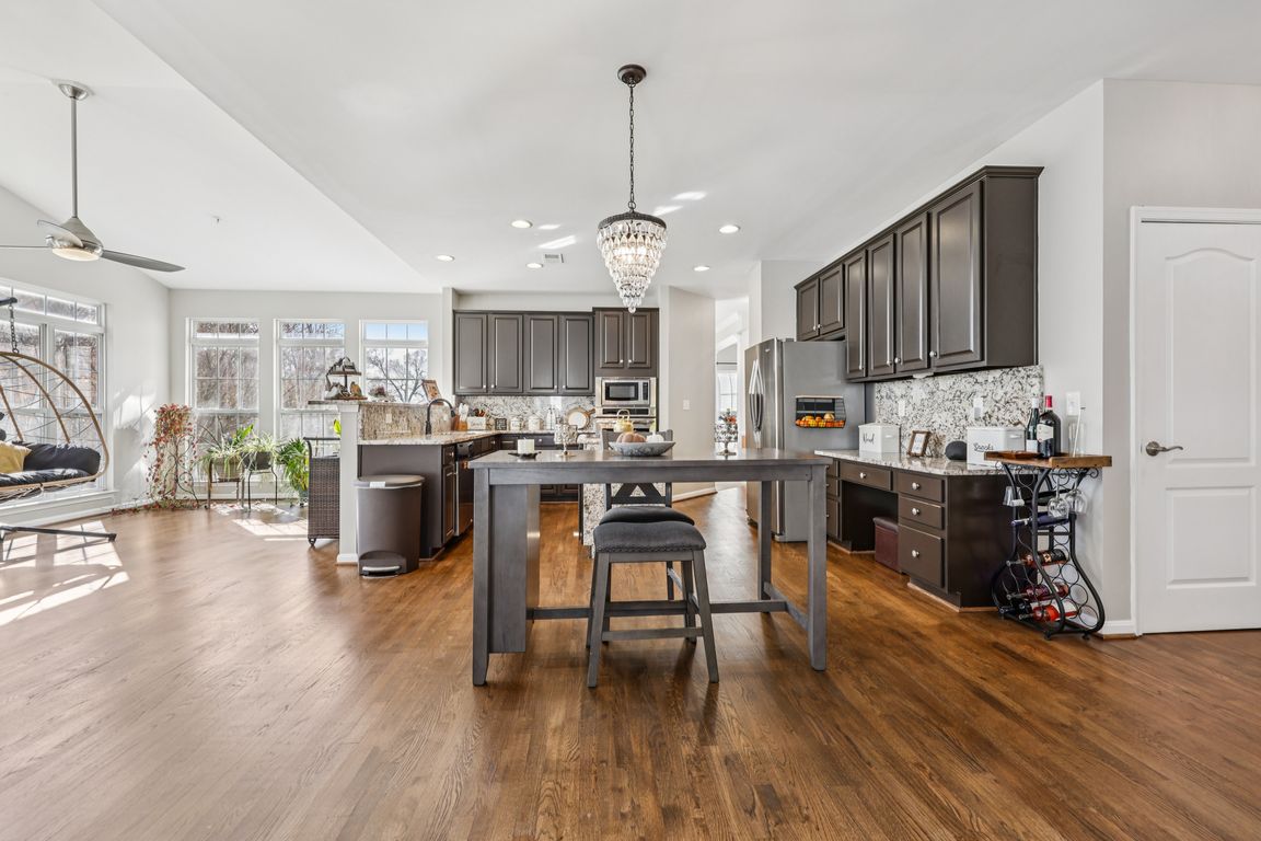 next background image