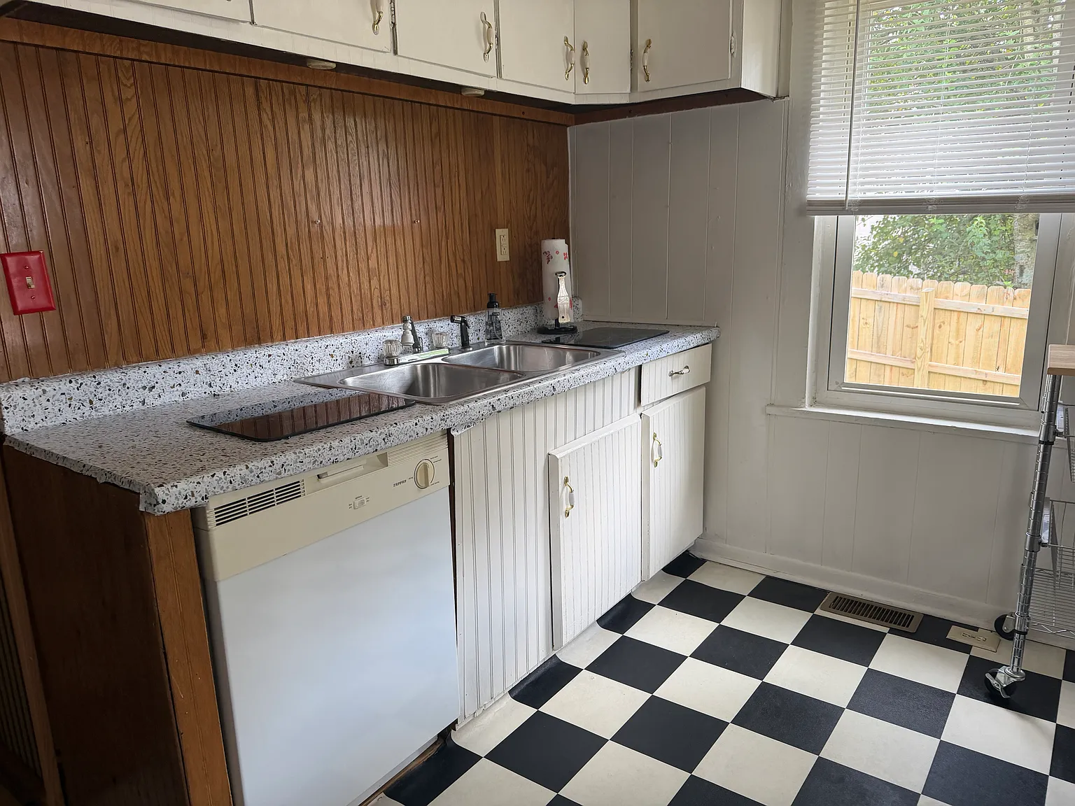 2 bed, 768 sqft, $1,200 — Photo 3
