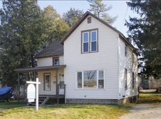 404 5th St, Three Rivers, MI 49093