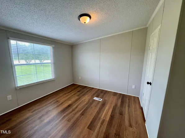 54 Greenfield Ct, Dunn, NC 28334
