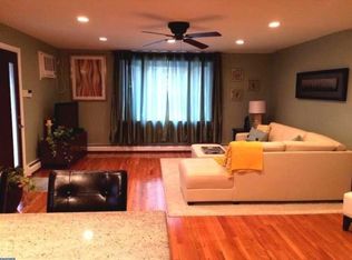 9237 Walker St, Philadelphia, PA 19114