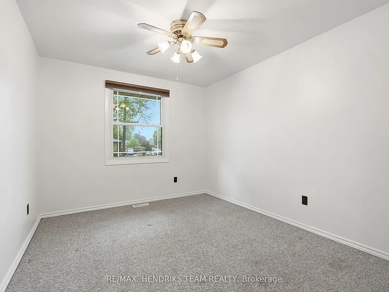 23 Crescentwood Dr — Photo 22
