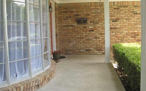 2nd image of 10523 Vinemont St