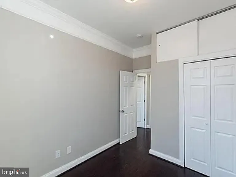 465 Luray Pl NW — Photo 5