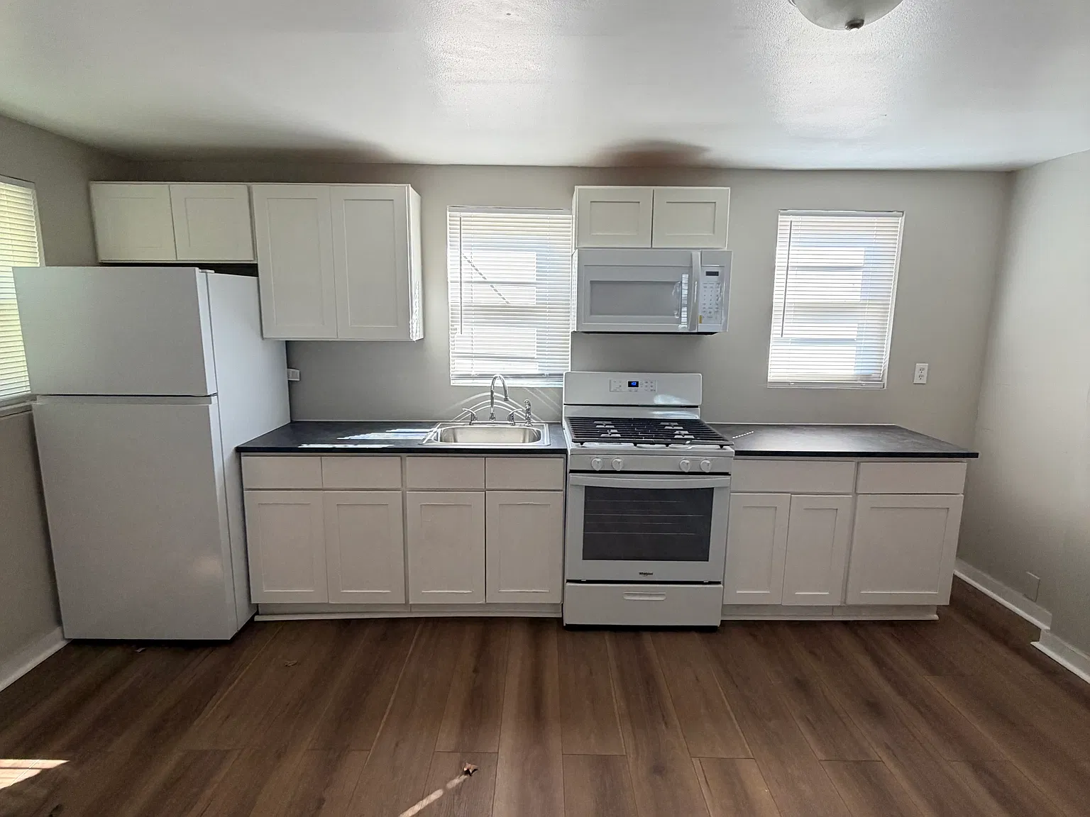 4 bed, $2,175 — Photo 2