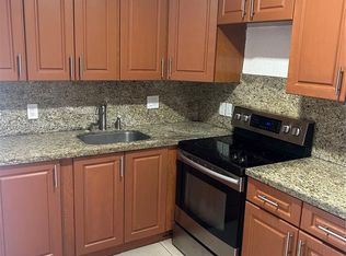 1501 Lauderdale Villa Dr, Fort Lauderdale, FL 33311