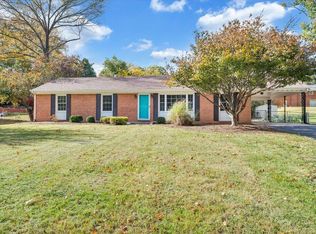 3565 Colony Ln, Roanoke, VA 24018