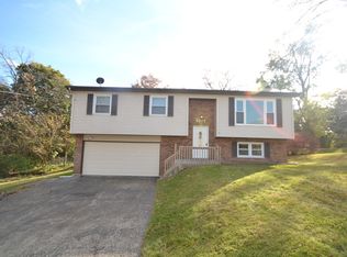 6122 Pleasant View Rd, Cary, IL 60013