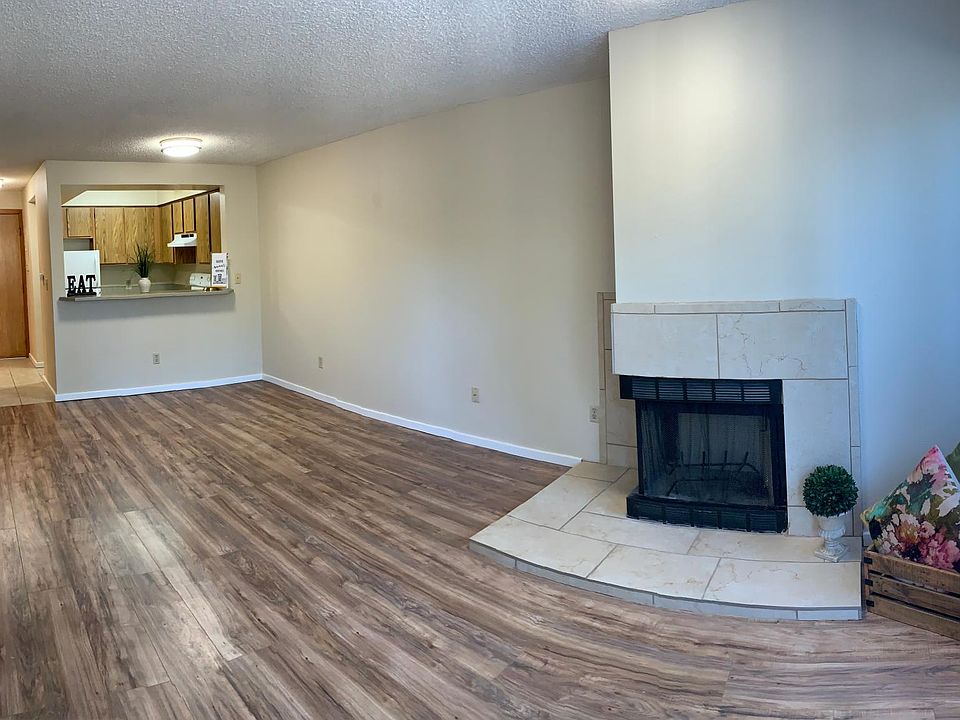 1st image of 8325 128th Ave NE