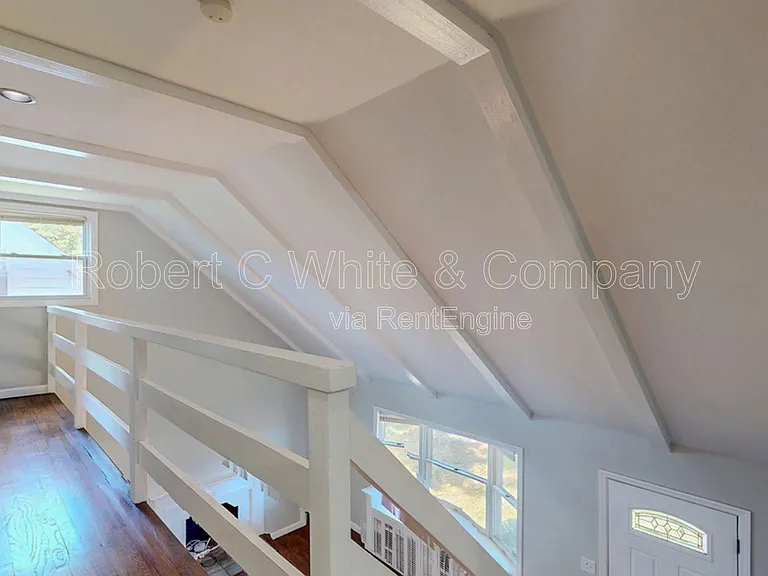 677 Garfield Ave — Photo 11