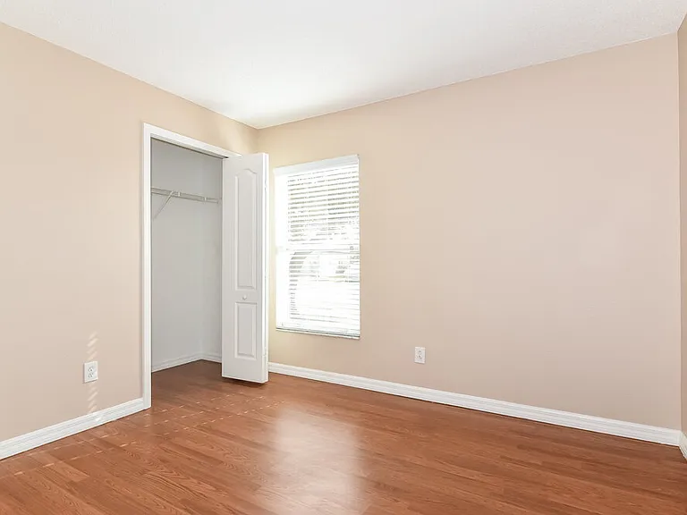 12614 Midpointe Dr — Photo 13