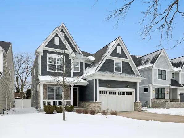 557 N Myrtle Ave, Elmhurst, IL 60126