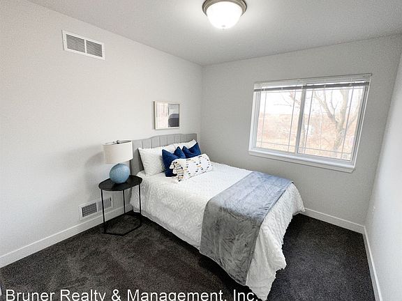 4th image of 1361 N Windsor Ave #11723769