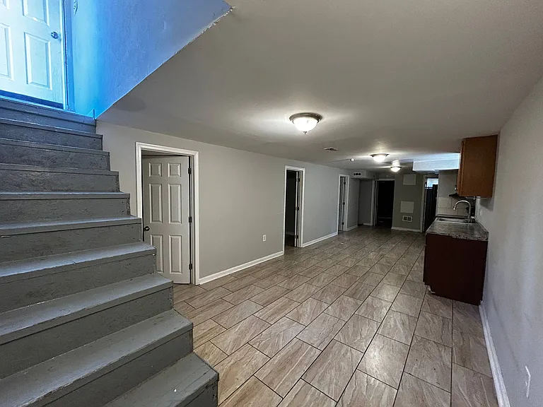 6401 Fairborn Ter — Photo 2