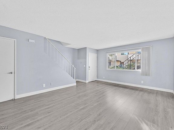 4th image of 2876 Klinger Cir #3