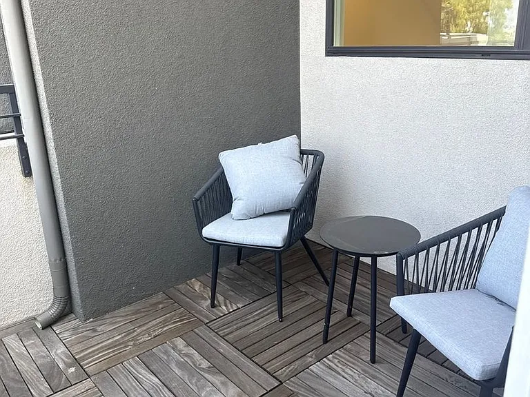 1056 N Joels Pl — Photo 26