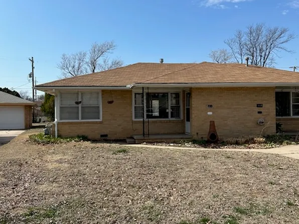 111 Norman Rd #A, Hutchinson, KS 67502