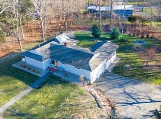 15 Nutmeg Ln, Andover, MA 01810