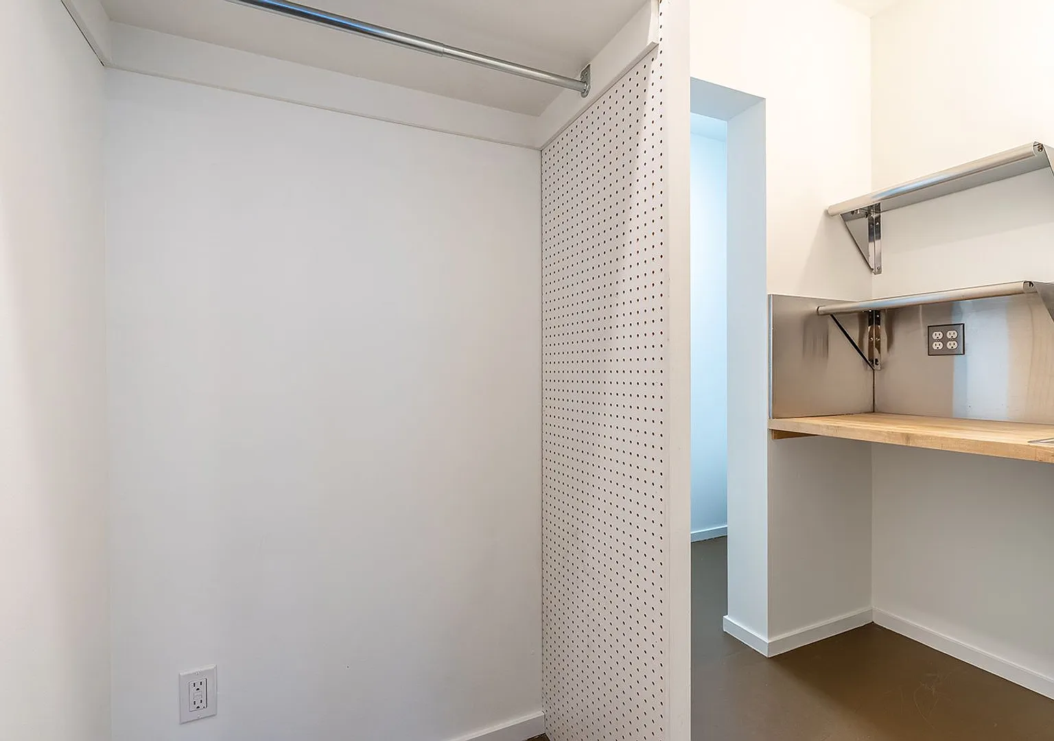 Cozy & Modern Studios Set in the Heart of the Historic Ballard Neighborhood — Photo 2