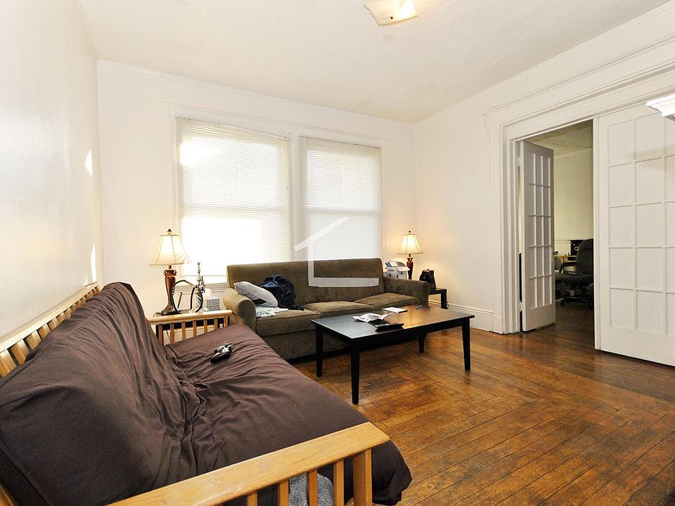 1st image of 66 Egmont St #15
