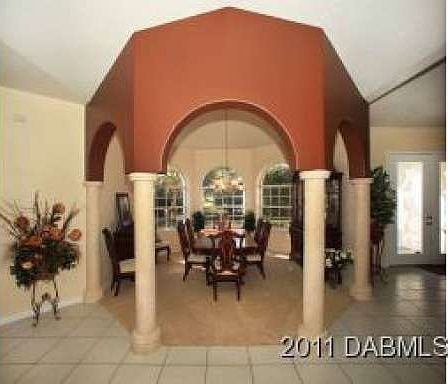 3rd image of 2 Twisted Oak Pl