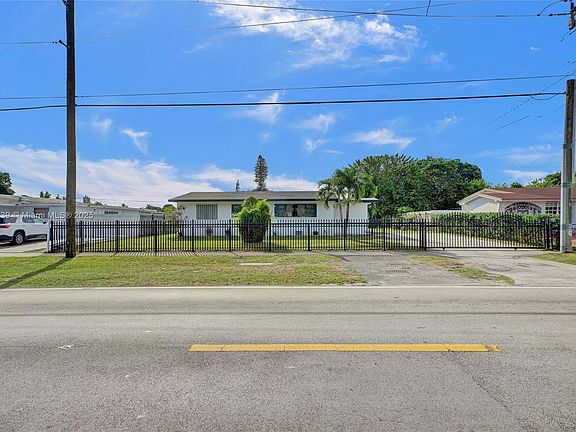5th image of 4110 NW 191st St