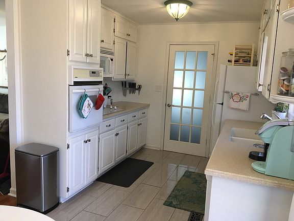 2nd image of 3586 Marcia Dr SE