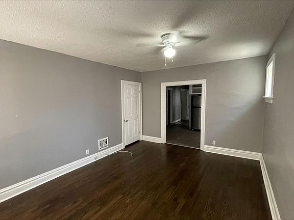 4th image of 4957 Mardel Ave #B