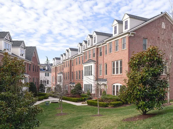 2638 S Kenmore Ct, Arlington, VA 22206