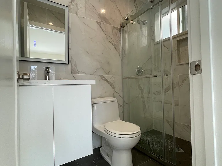 246 Morton Dr #B — Photo 10