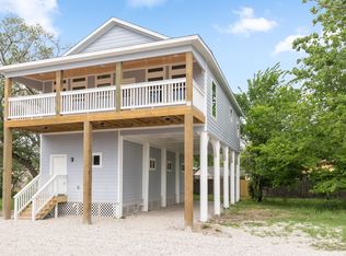 210 Jackson St, Bacliff, TX 77518