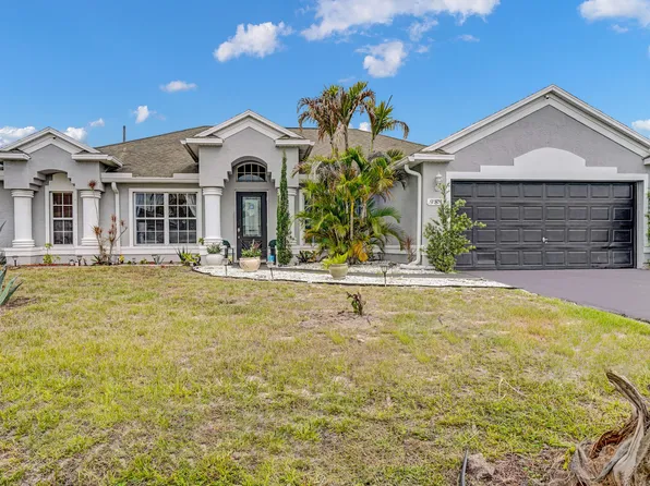 981 SW Mccomkle Avenue, Port St Lucie, FL 34953