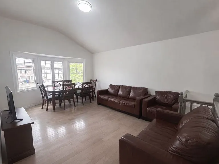 1168 Rockland Ave #2 — Photo 11