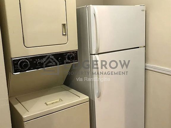 5th image of 939 Tamarack Ave NW #2