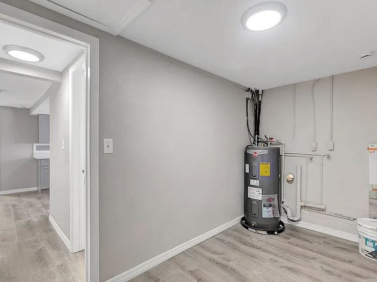 7210 Parrot Dr — Photo 33