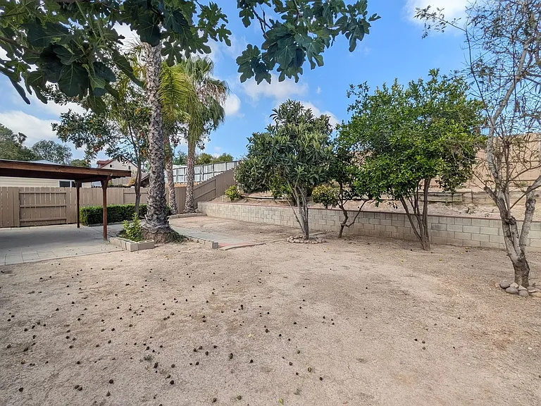 3221 Lemon Ln — Photo 25
