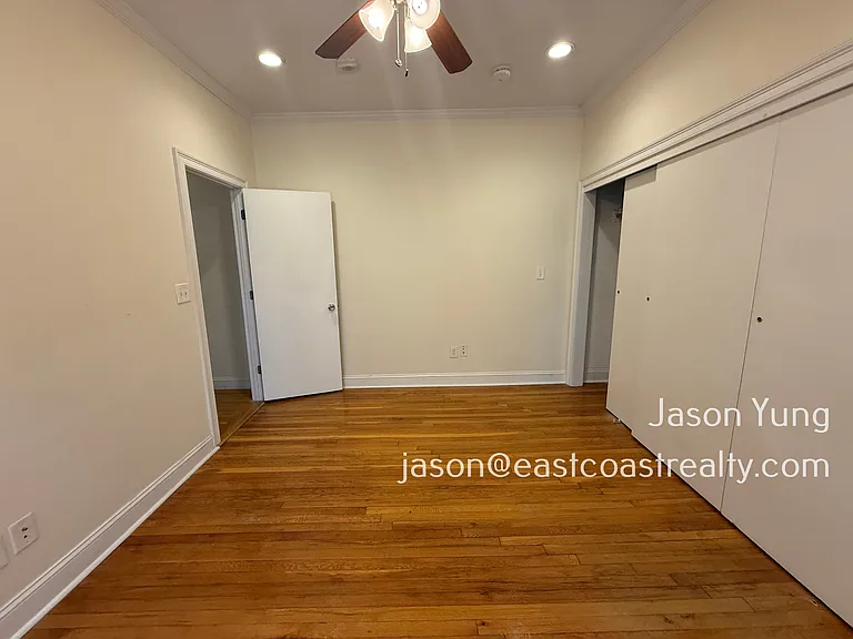 31 Queensberry St #259 — Photo 4