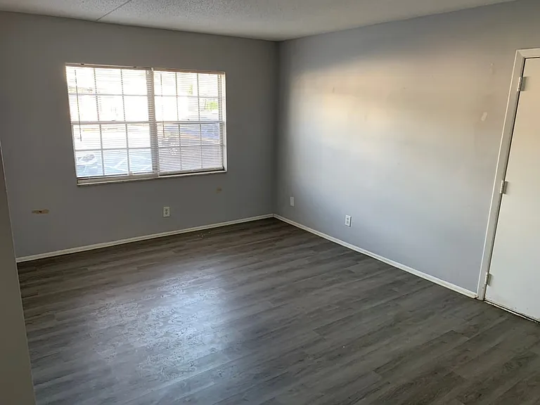 111 SW Madison Cir N #206 — Photo 6