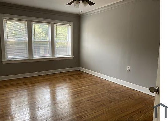 3rd image of 5958 S Rockwell St #2
