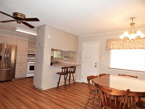 5th image of 3109 Lakewood Dr