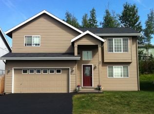 8923 Spruce Brook St, Anchorage, AK 99507