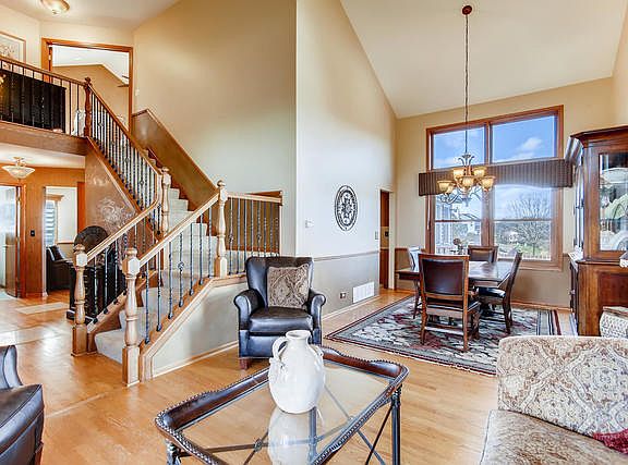 4th image of 2110 Mulberry Dr