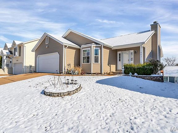 2nd image of 265 Bracadale Ave